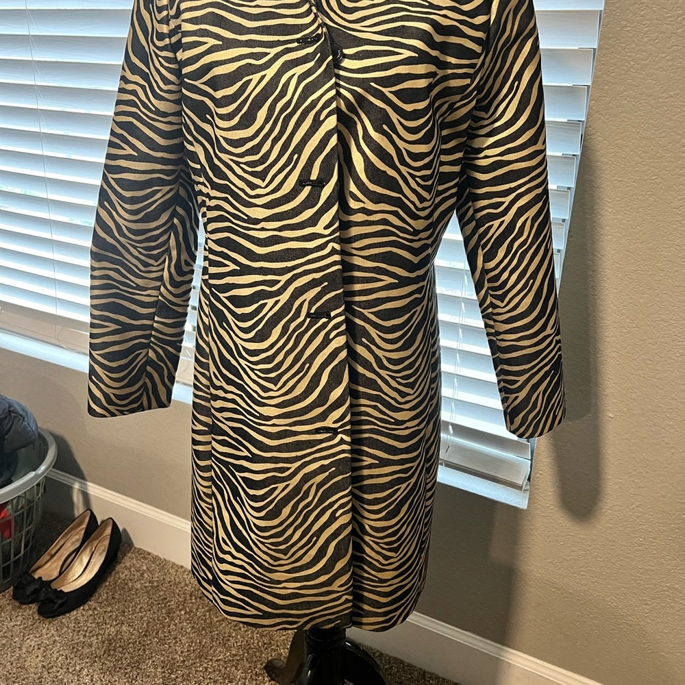 Classic Beige Trench Coat  and Water-Resistant Fabric